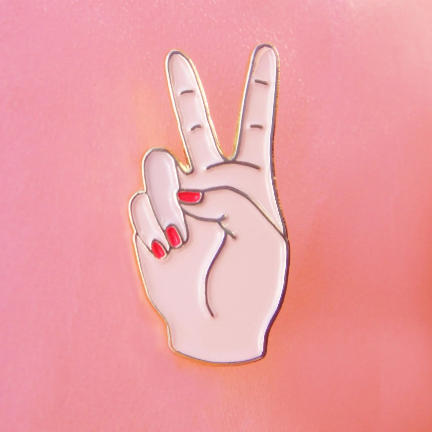 Emaille Pin ''Peace Out - Weiß''